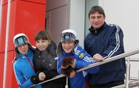 • Команда победительниц не в полном составе с тренером К. Сергушиным.
