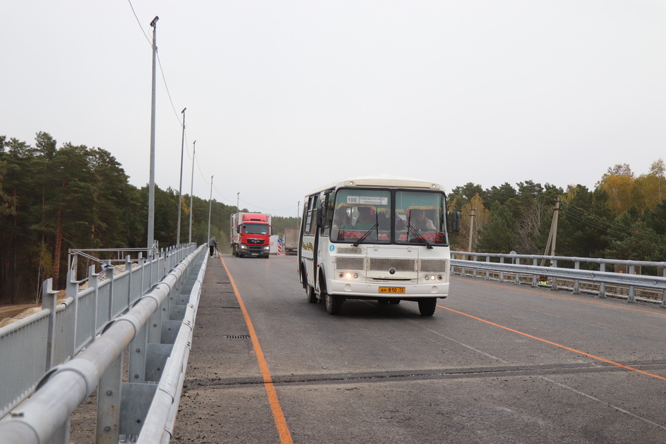 Первая очередь моста на федеральной дороге Тюмень–Омск была открыта 30 сентября. /ФОТО АЛЕКСЕЯ СЕВОСТЬЯНОВА